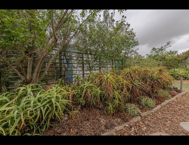 LAND FOR SALE IN RIVIERSONDEREND